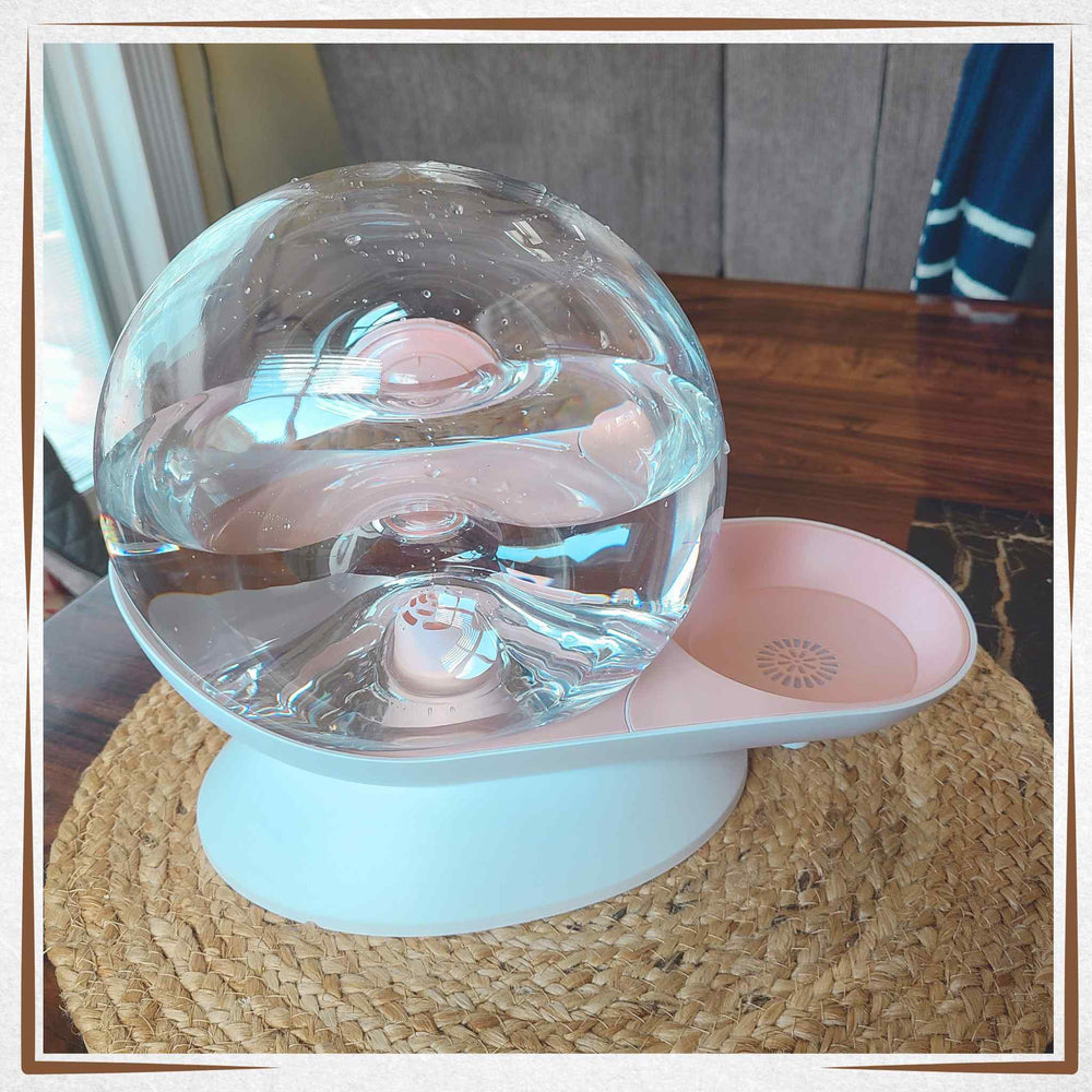 Gravity Water Dispenser for Cats - McLovin's Pink
