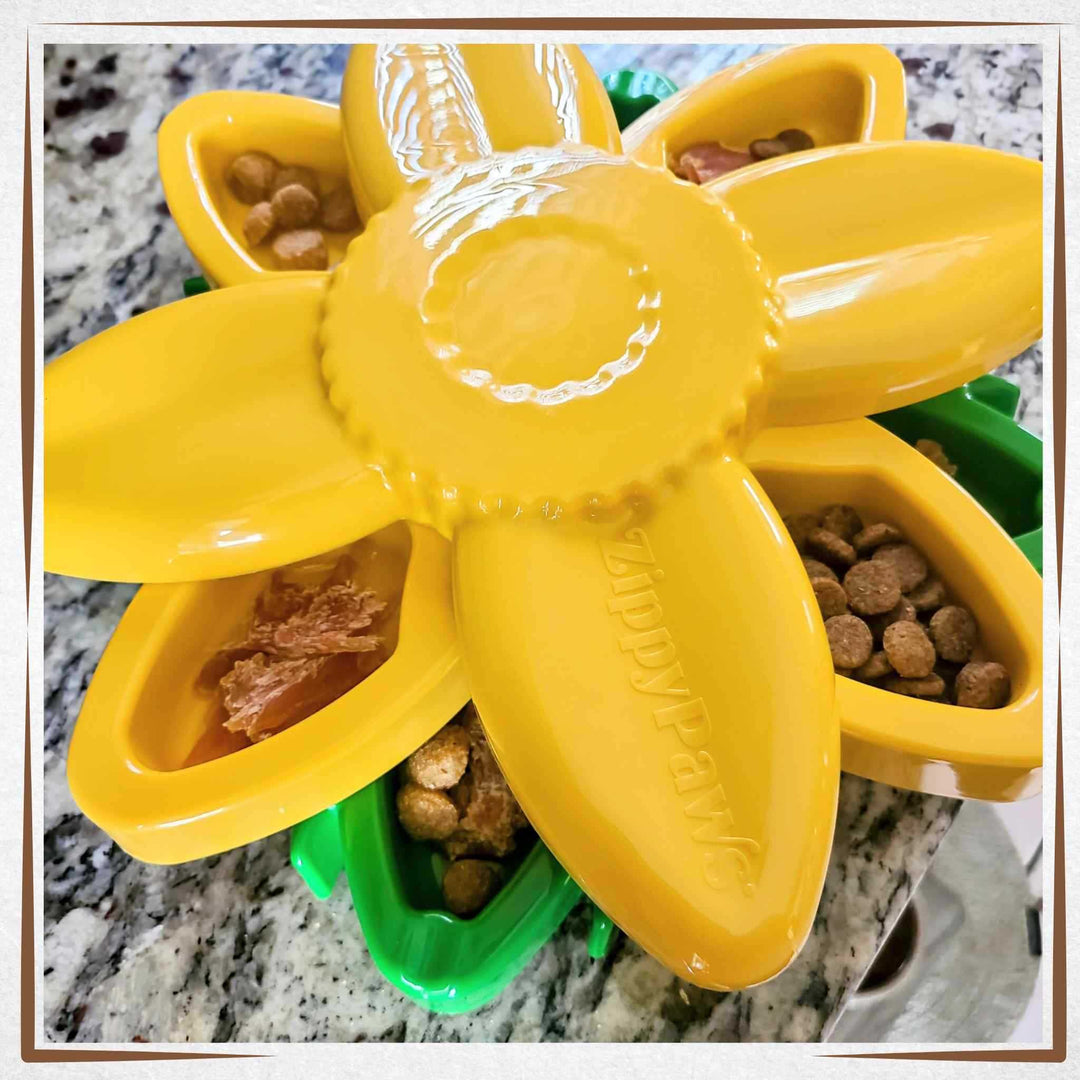 Dog Puzzle Feeder ZeepyPaws - Sunflower 